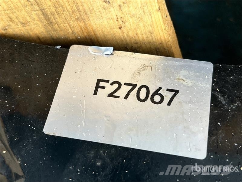 Vicsec VCT600 24 in Tilting Excavator Bucket (Unused) Godet