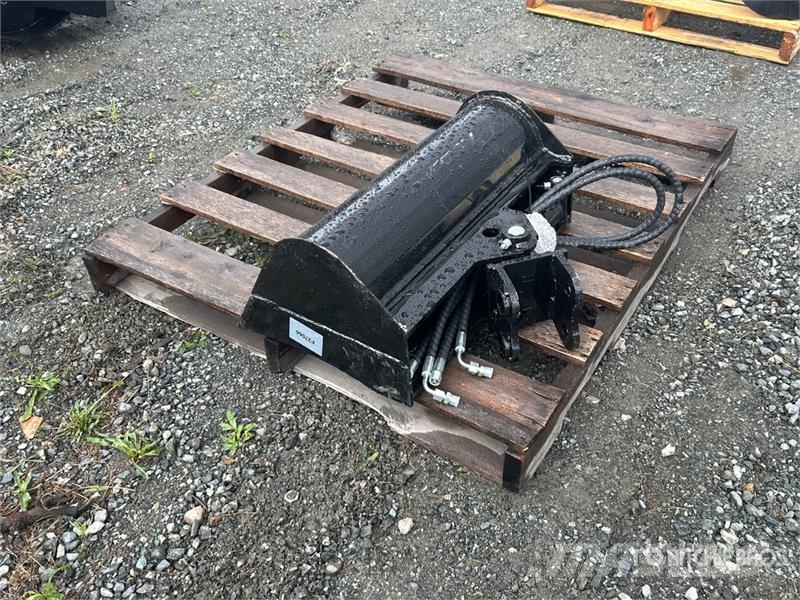 Vicsec VCT600 24 in Tilting Excavator Bucket (Unused) Godet