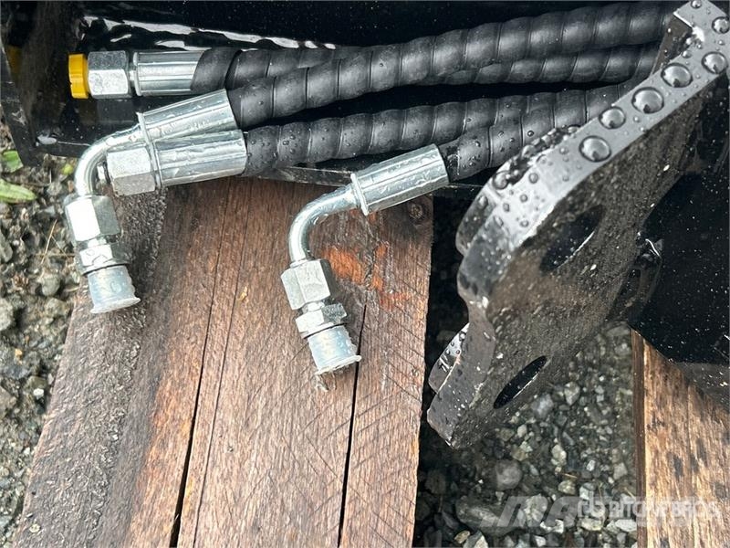 Vicsec VCT600 24 in Tilting Excavator Bucket (Unused) Godet
