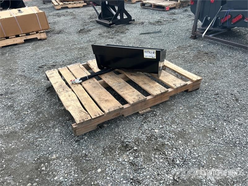 Vicsec VCT600 24 in Tilting Excavator Bucket (Unused) دلاء