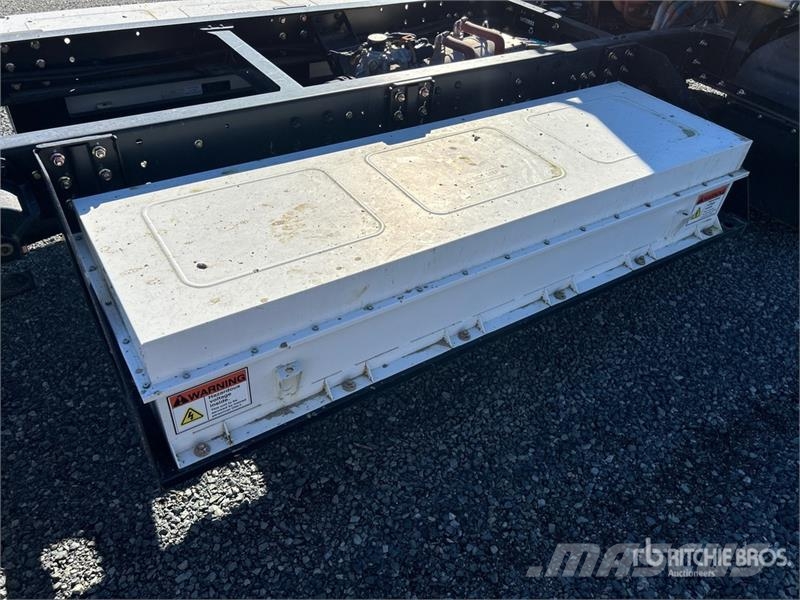 VMC 4x2 Electric Cab and Chassis Кабіни