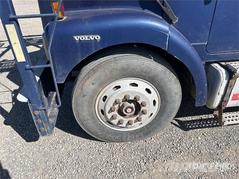 Volvo VNL Járműszállítók