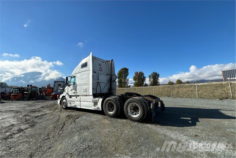 Volvo VNL Motrici e Trattori Stradali