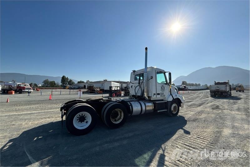 Volvo VNL 曳引機組件