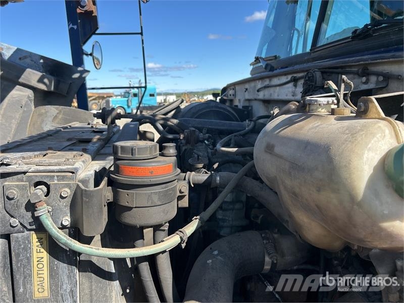 Volvo VNL Járműszállítók