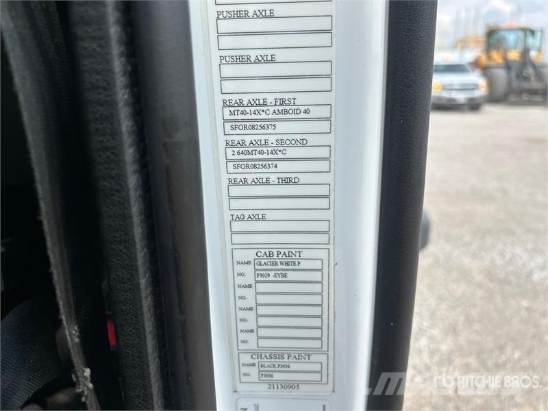 Volvo VNL 牵引车