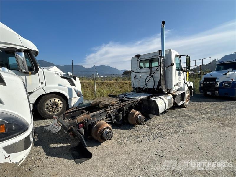 Volvo VNL Tractor Units