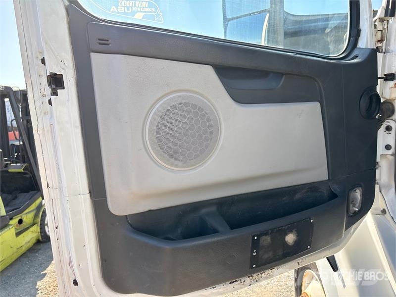 Volvo VNL 曳引機組件