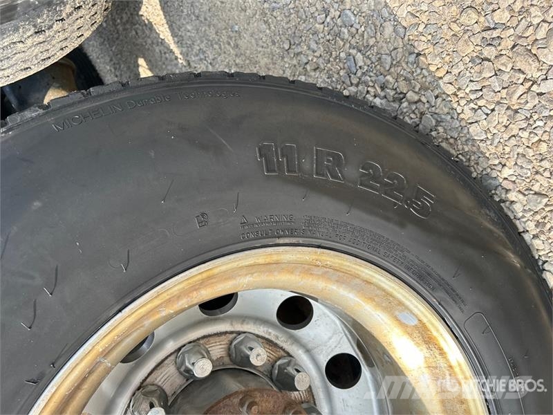 Volvo VNL 牵引车