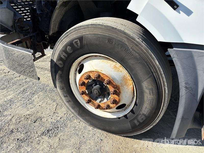 Volvo VNL 曳引機組件