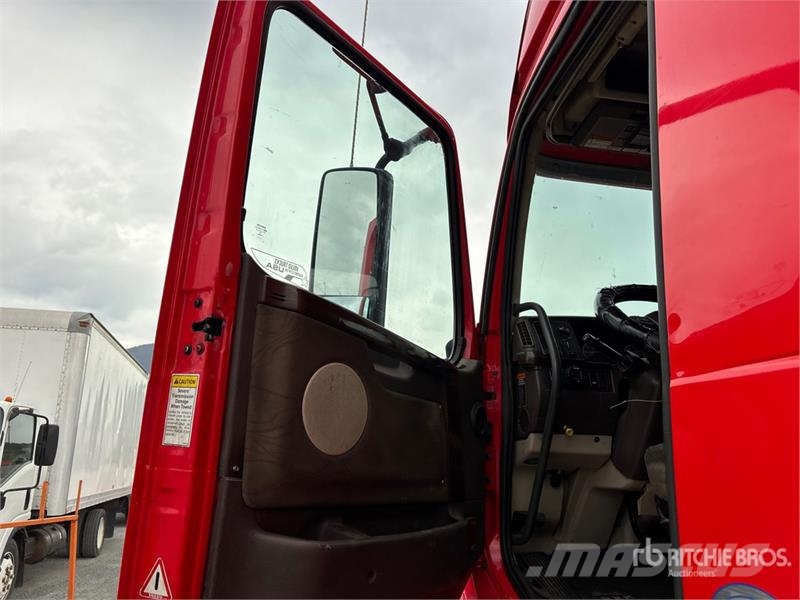 Volvo VNL Tractor Units