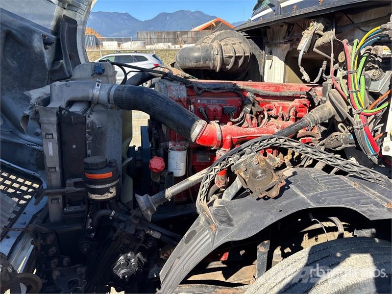 Volvo VNL وحدات الجر