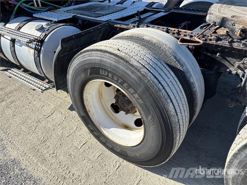 Volvo VNL 曳引機組件