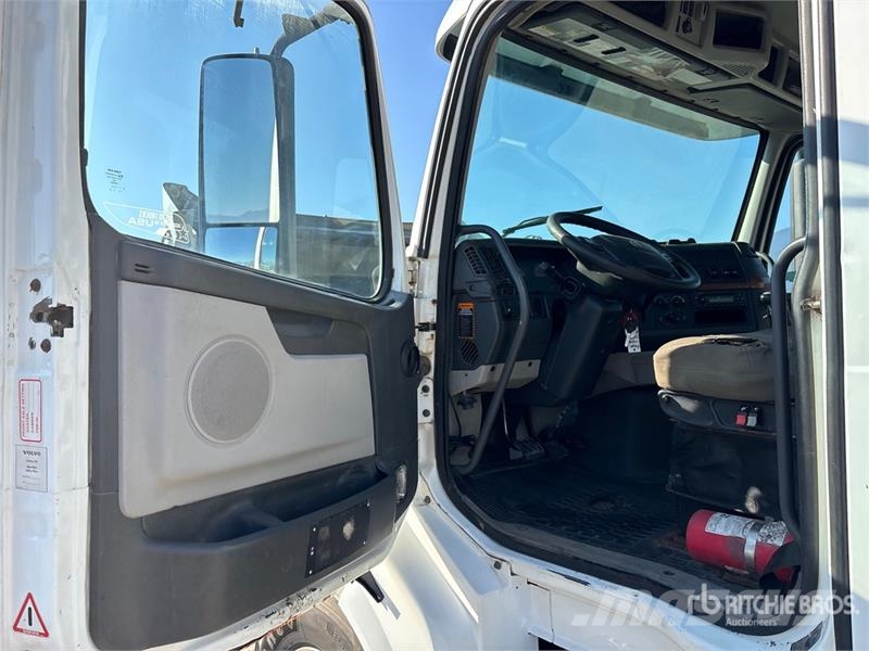 Volvo VNL 曳引機組件