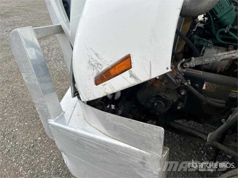Volvo VNL 牵引车