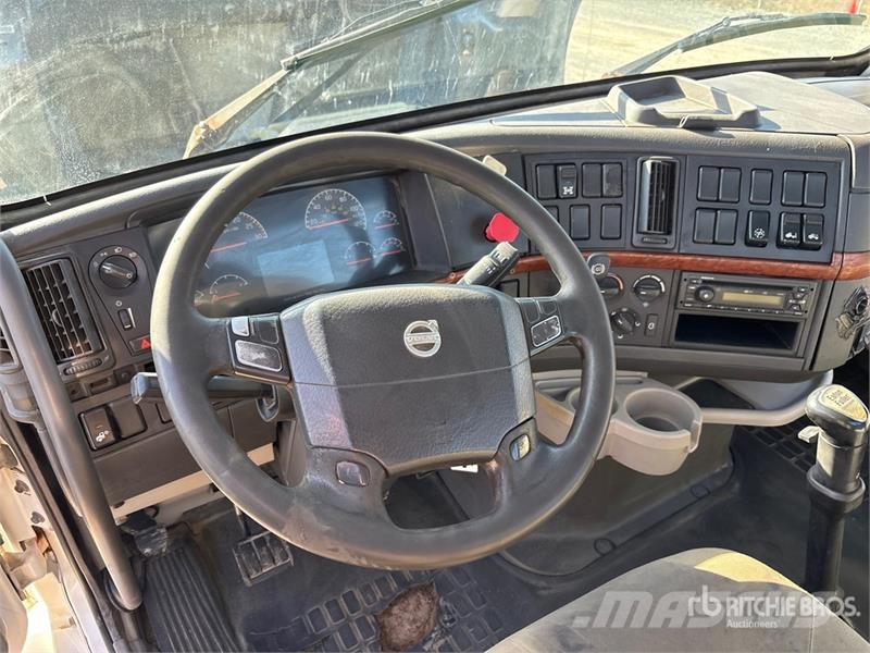 Volvo VNL 曳引機組件