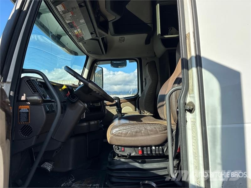 Volvo VNL Motrici e Trattori Stradali