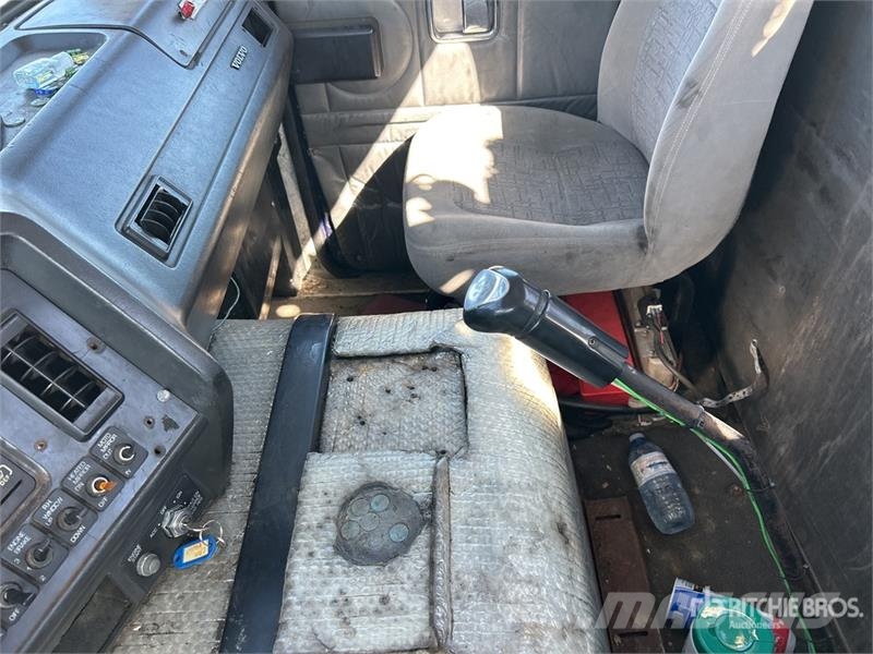 Volvo VNL Járműszállítók