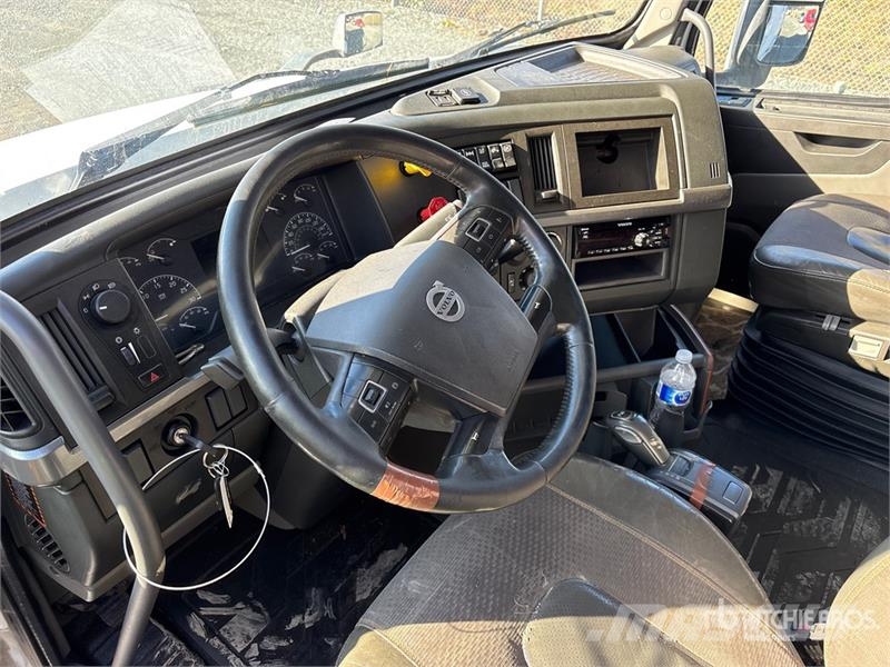 Volvo VNL Vlačilci