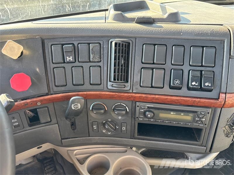 Volvo VNL 曳引機組件