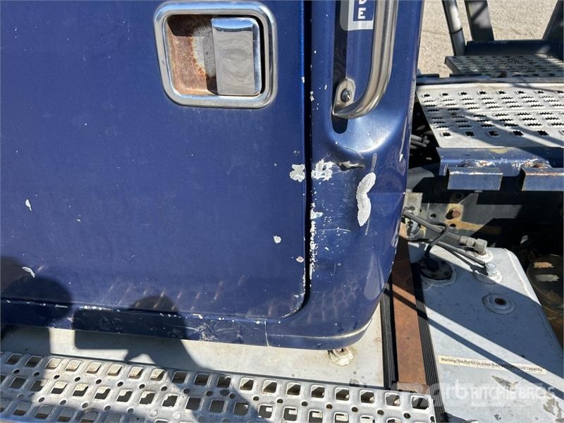 Volvo VNL Járműszállítók