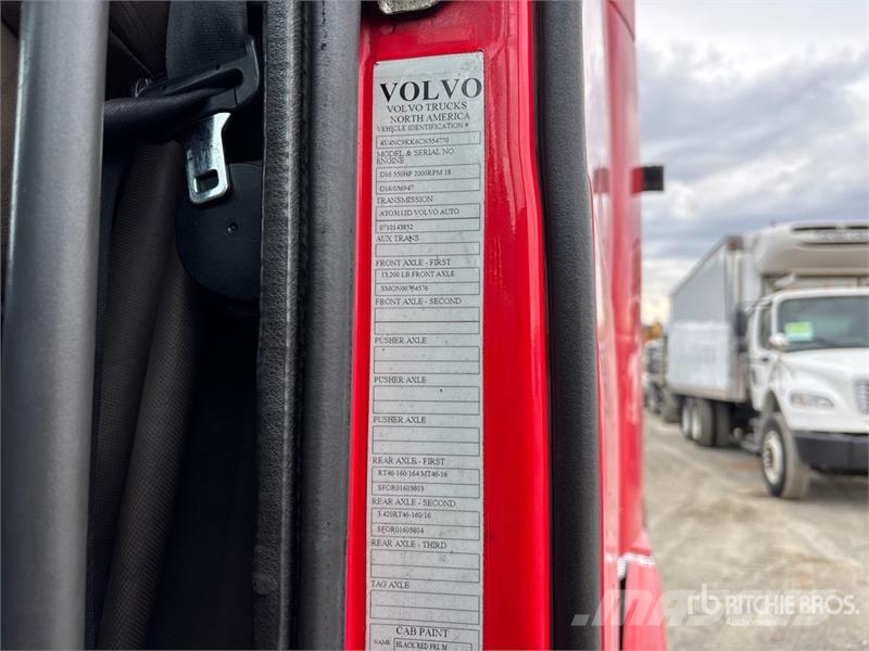 Volvo VNL Tractor Units