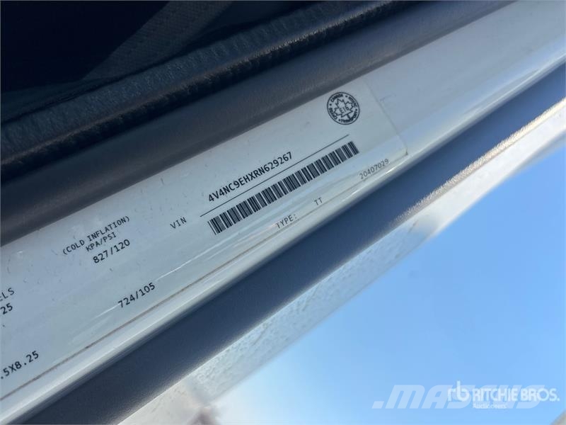 Volvo VNL 牵引车
