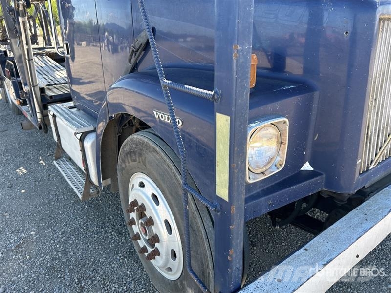 Volvo VNL Járműszállítók