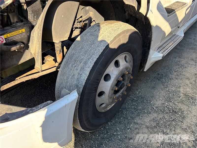 Volvo VNL Vlačilci