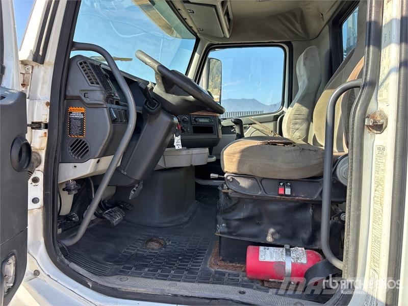 Volvo VNL 曳引機組件