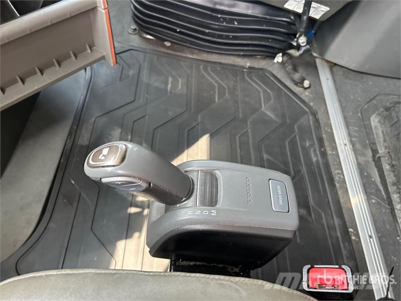 Volvo VNL 牵引车