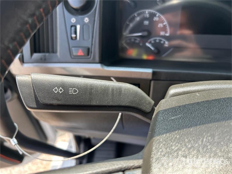 Volvo VNL 牵引车