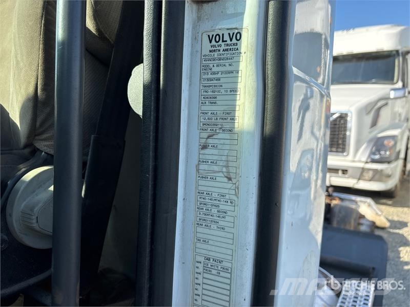 Volvo VNL Tractor Units