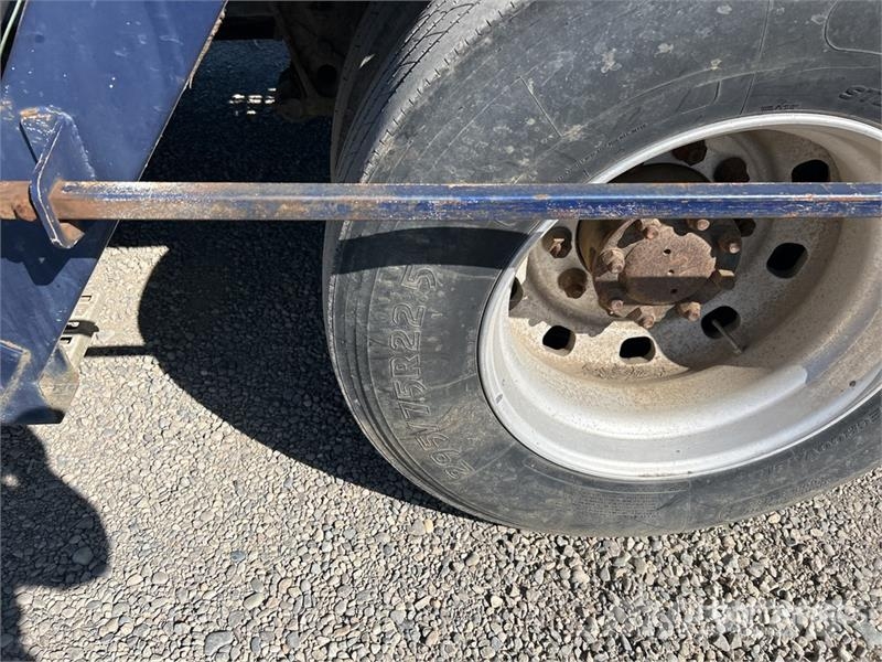 Volvo VNL Járműszállítók