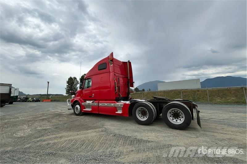 Volvo VNL Tractor Units