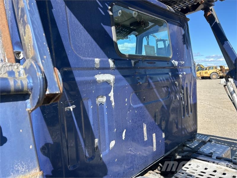 Volvo VNL Járműszállítók
