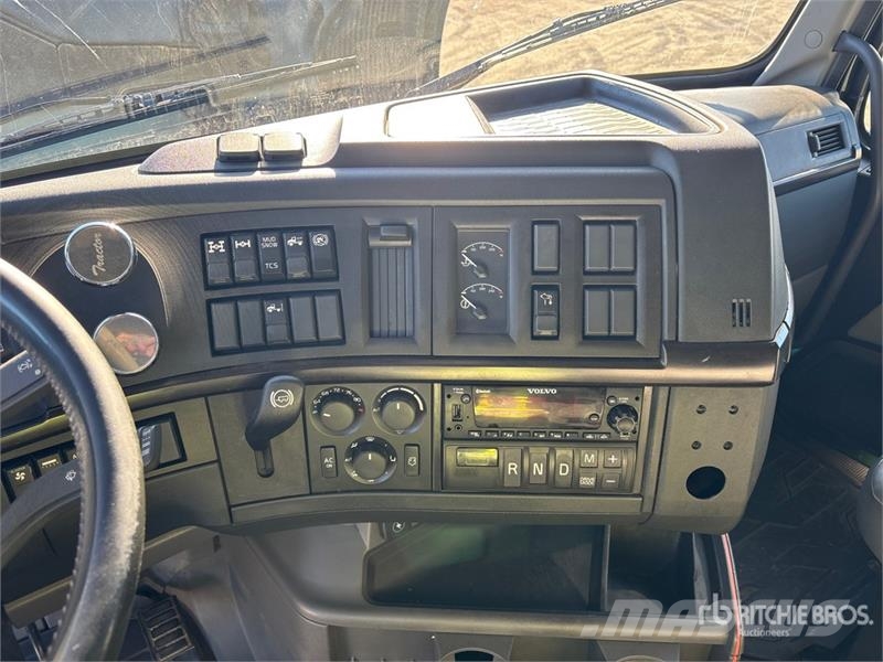 Volvo VNL64T-400 6x4 T/A Sleeper Truck Tractor Sattelzugmaschinen
