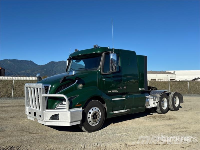 Volvo VNL64T-400 6x4 T/A Sleeper Truck Tractor Sattelzugmaschinen