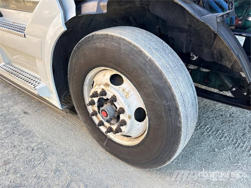 Volvo VNL730 曳引機組件