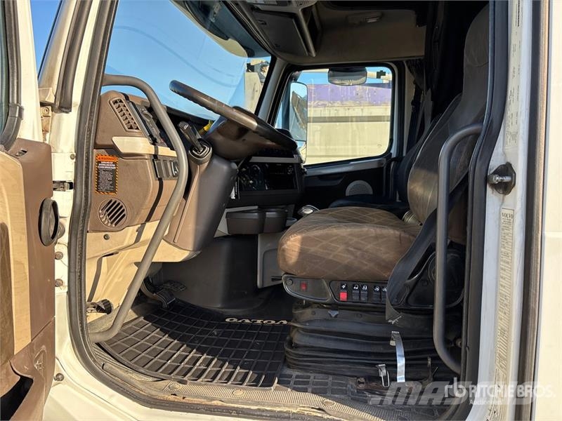 Volvo VNL730 曳引機組件