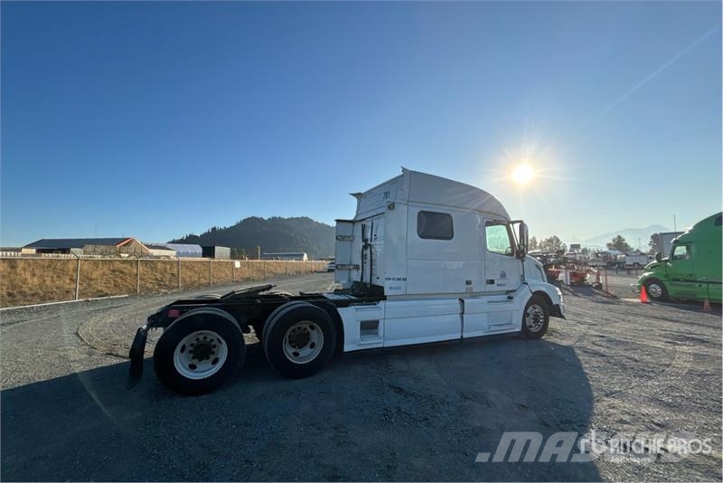 Volvo VNL730 曳引機組件