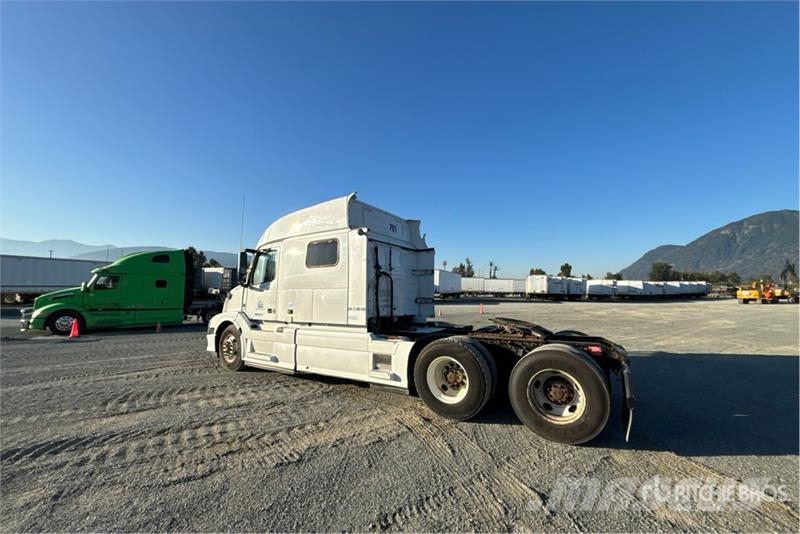 Volvo VNL730 曳引機組件