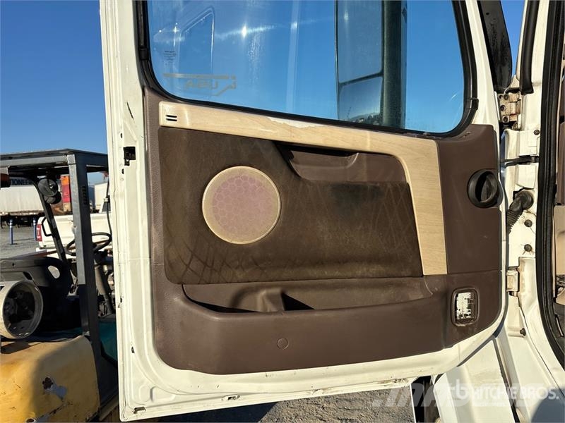 Volvo VNL730 曳引機組件