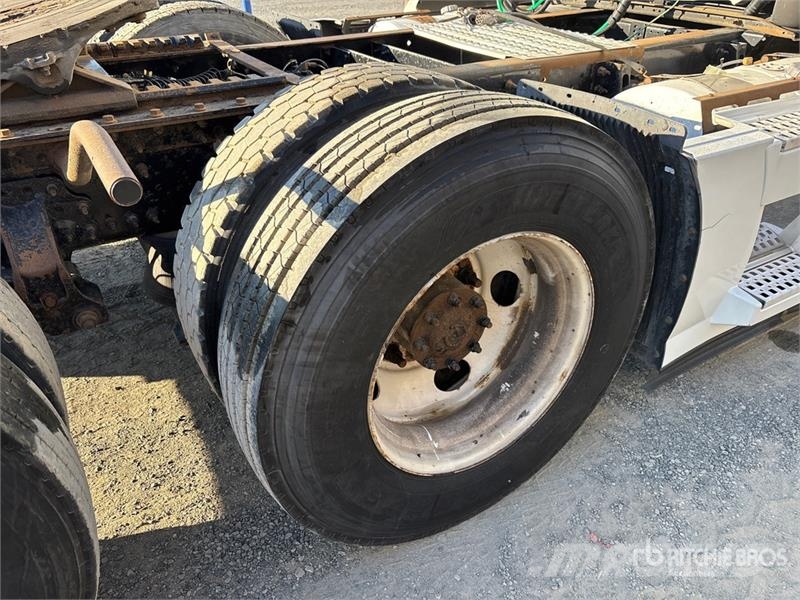 Volvo VNL730 曳引機組件