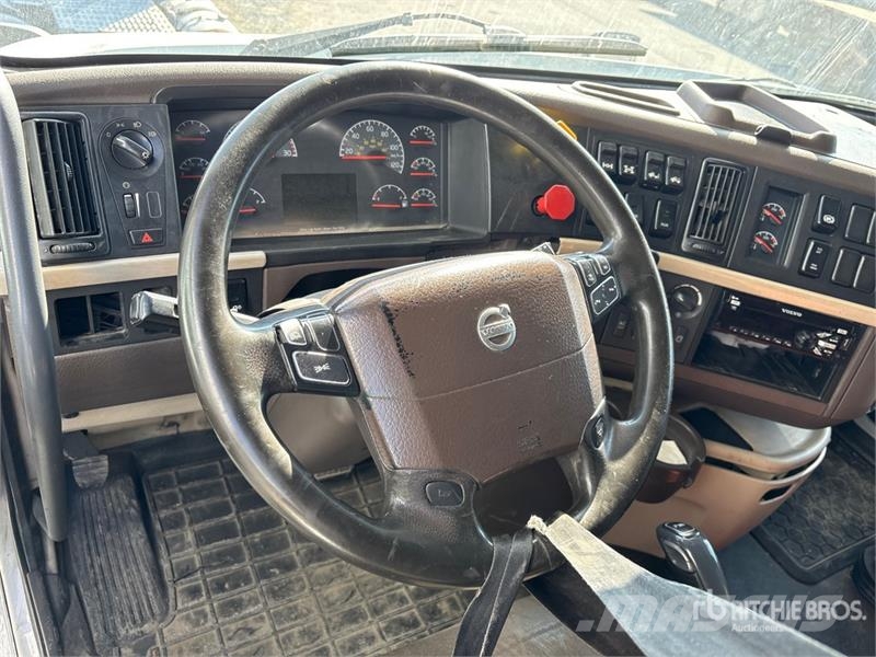 Volvo VNL730 Tractor Units