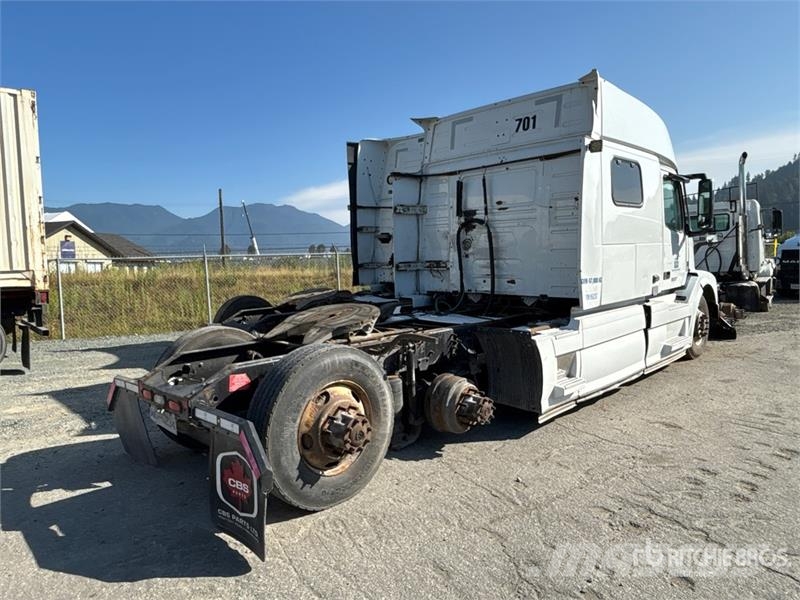 Volvo VNL730 Tractor Units