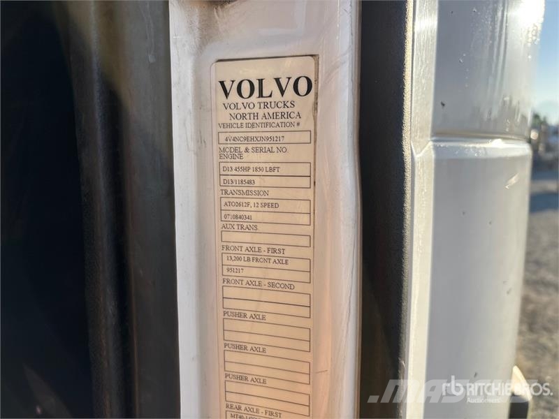 Volvo VNL730 曳引機組件