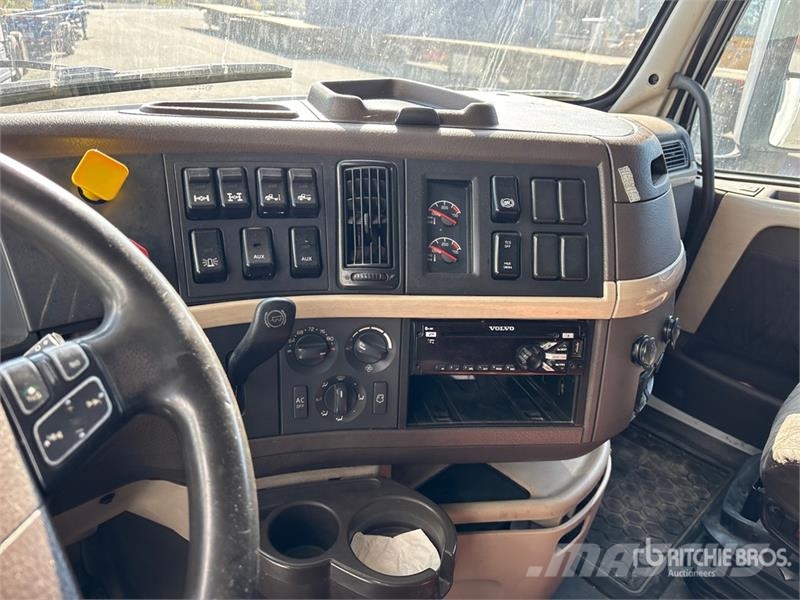 Volvo VNL730 Tractor Units