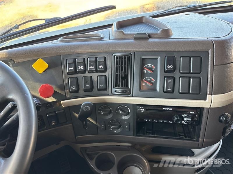 Volvo VNL730 曳引機組件