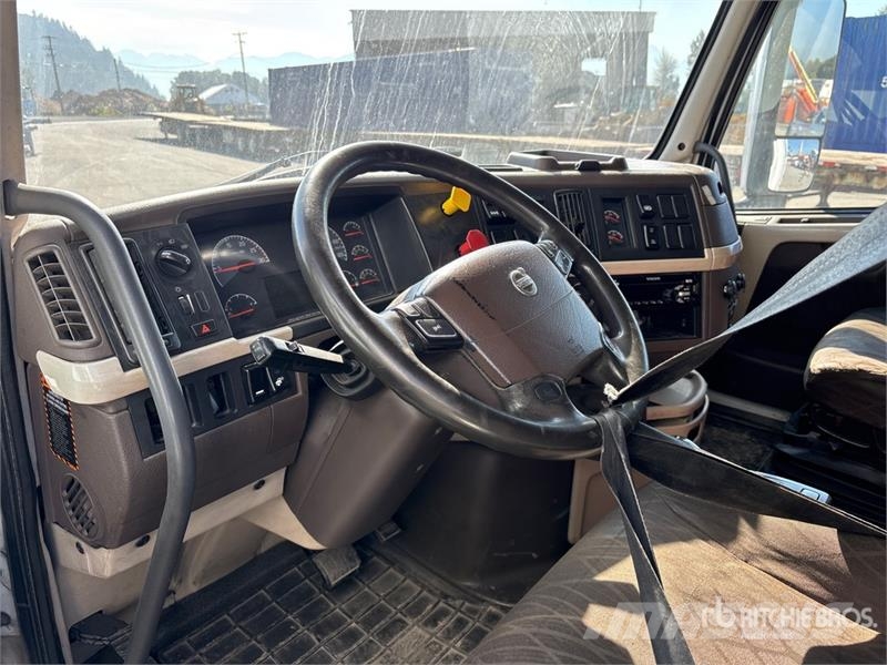 Volvo VNL730 Tractor Units